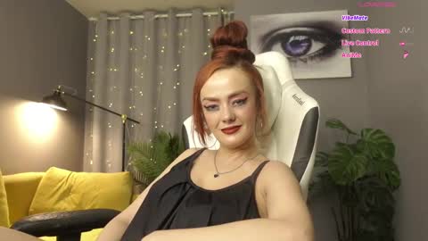 Snapshot of meganiex chatting on 12/05/25, 02:53 MeganieX online show from 12/05/25, 02:53