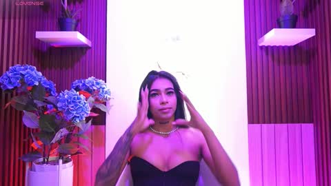 Snapshot of meganlowell chatting on 02/13/26, 11:28 Megan Lowell online show from 02/13/26, 11:28