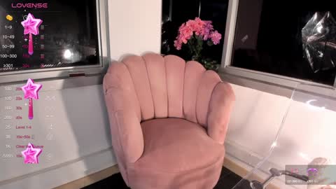 Snapshot of megann__sweet chatting on 01/09/25, 10:20 Mara online show from 01/09/25, 10:20