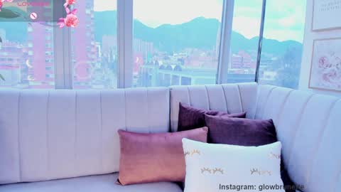 Snapshot of megann__sweet chatting on 02/03/25, 04:31 Mara online show from 02/03/25, 04:31