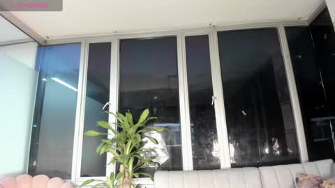 Snapshot of megann__sweet chatting on 02/08/25, 10:50 Mara online show from 02/08/25, 10:50