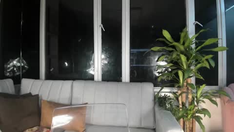 Snapshot of megann__sweet chatting on 02/15/25, 10:00 Mara online show from 02/15/25, 10:00