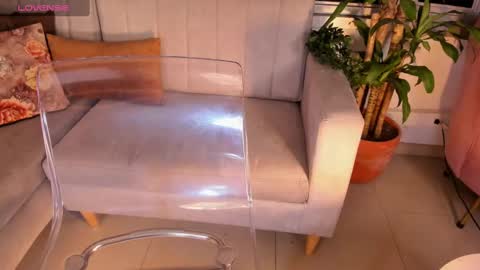 Snapshot of megann__sweet chatting on 03/01/25, 10:02 Mara online show from 03/01/25, 10:02