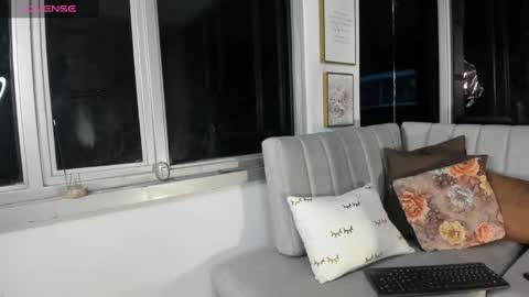 Snapshot of megann__sweet chatting on 03/11/25, 10:29 Mara online show from 03/11/25, 10:29