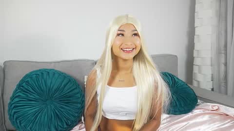 Snapshot of megann__sweet chatting on 09/25/25, 10:30 Mara online show from 09/25/25, 10:30