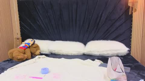 Megan online show from 04/27/26, 01:53