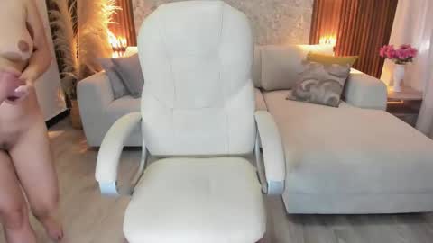 Megan  online show from 12/16/25, 07:41