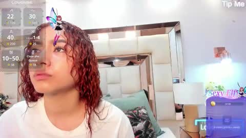 Snapshot of megannherrera chatting on 12/15/25, 12:09 Megan online show from 12/15/25, 12:09