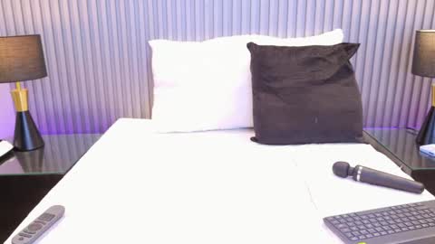 Snapshot of meganreed_ chatting on 05/07/26, 10:37 Megan online show from 05/07/26, 10:37