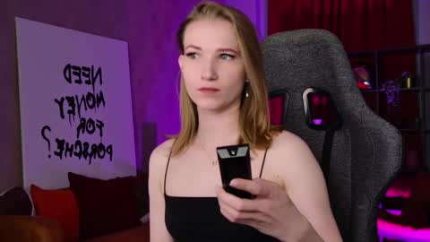 megan online show from 05/05/26, 09:01