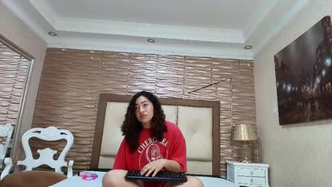 Snapshot of meganrousx chatting on 02/05/26, 11:59 Megan online show from 02/05/26, 11:59