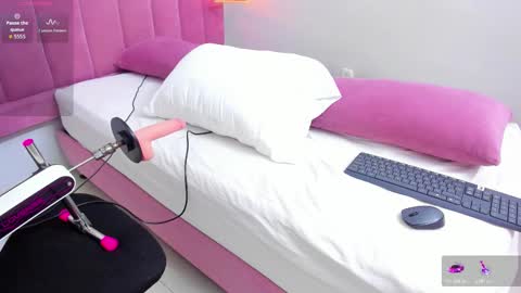 Megan  online show from 11/01/25, 08:33