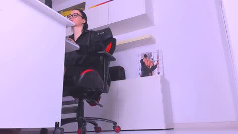 Megan online show from 01/17/25, 08:55