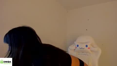 Snapshot of meganthompsonn chatting on 11/06/25, 11:44 Megan online show from 11/06/25, 11:44