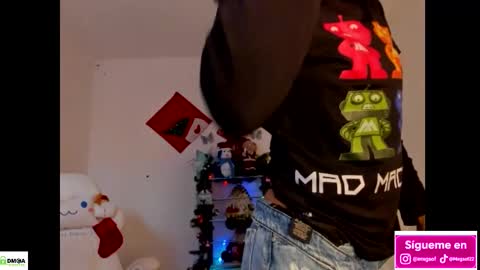 Snapshot of meganthompsonn chatting on 11/27/25, 03:58 Megan online show from 11/27/25, 03:58