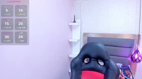 M E G A N  online show from 12/22/25, 10:40