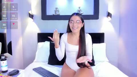 Megara20 online show from 10/15/25, 10:54