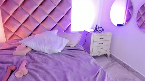 M E G A R A online show from 02/10/25, 07:47