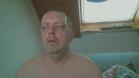 Snapshot of megatel chatting on 09/24/25, 02:53 megatel online show from 09/24/25, 02:53