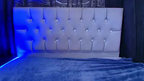 Snapshot of meggan_07 chatting on 10/14/25, 04:02 meggan online show from 10/14/25, 04:02