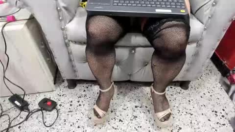 meggancurvy online show from 12/20/25, 01:34