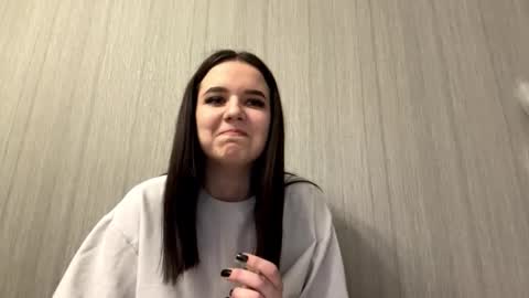 Snapshot of megganskurski chatting on 02/17/26, 11:40 Mia online show from 02/17/26, 11:40