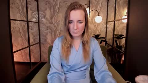 Meggy online show from 11/14/25, 01:43