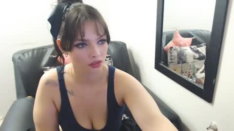 Snapshot of meghan_cherrys chatting on 12/24/24, 01:49 meghan online show from 12/24/24, 01:49