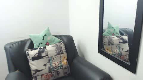 Snapshot of meghan_cherrys chatting on 02/14/25, 06:56 meghan online show from 02/14/25, 06:56