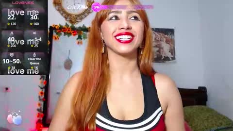 Snapshot of meghan_crouch chatting on 11/05/25, 07:25 MEGHAN online show from 11/05/25, 07:25