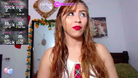 Snapshot of meghan_crouch chatting on 11/06/25, 08:43 MEGHAN online show from 11/06/25, 08:43