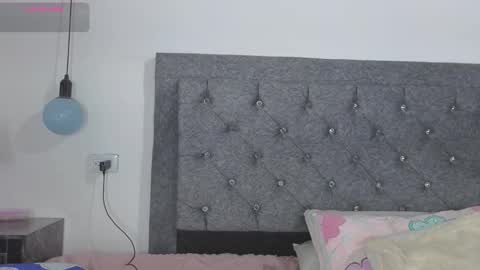 Snapshot of meghan_taylor__ chatting on 11/05/25, 09:04 Meghan online show from 11/05/25, 09:04