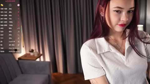 Snapshot of meghancrouse chatting on 11/26/25, 01:28 Jessica online show from 11/26/25, 01:28