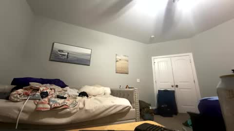 Snapshot of meghanhanx chatting on 01/05/25, 10:29 meghan online show from 01/05/25, 10:29