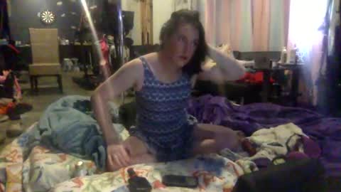 Snapshot of meghanhanx chatting on 03/11/25, 01:59 meghan online show from 03/11/25, 01:59