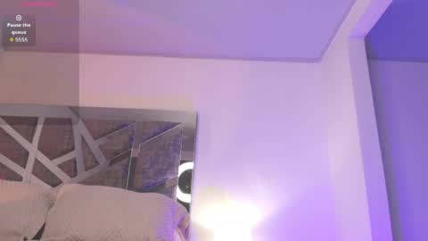 Snapshot of meghann_sweet chatting on 04/28/26, 02:27 meghann_sweet online show from 04/28/26, 02:27