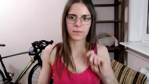 Snapshot of megi_erotic chatting on 12/14/25, 07:40 Megi online show from 12/14/25, 07:40