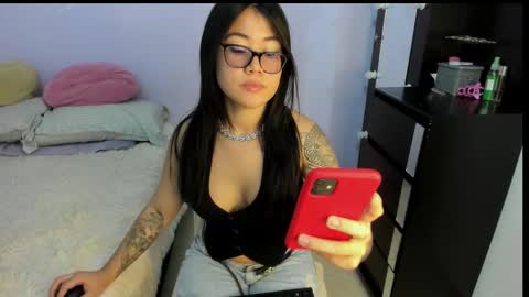 megumi3 online show from 10/18/25, 12:02