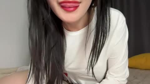 Snapshot of mei_fei_wan chatting on 05/23/26, 09:30 Mei online show from 05/23/26, 09:30
