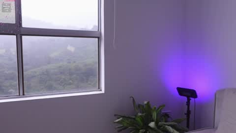 Snapshot of meiis_ chatting on 01/09/25, 09:05 meiis3 online show from 01/09/25, 09:05