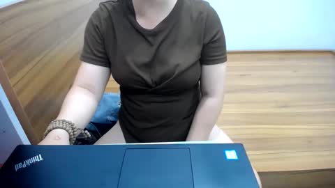 meimei_888 online show from 06/03/26, 02:47
