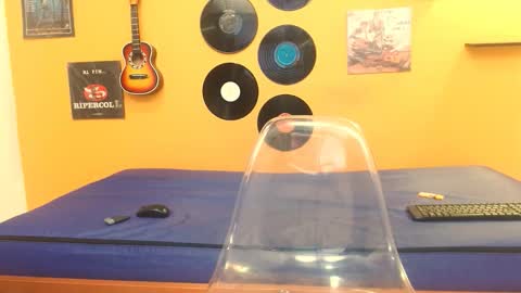 MEIS online show from 09/22/25, 02:24