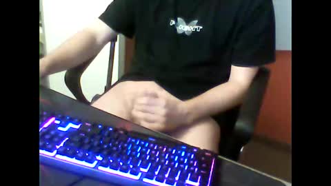 Snapshot of meks5544 chatting on 02/26/25, 10:42 meks5544 online show from 02/26/25, 10:42