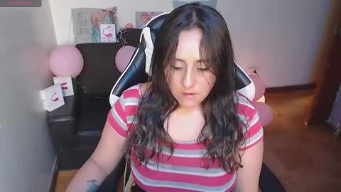 Snapshot of mel_raise chatting on 05/07/26, 06:57 mel raise online show from 05/07/26, 06:57