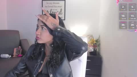 melan_owen online show from 10/25/25, 11:07