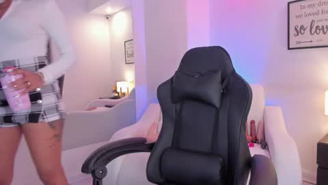 melan_owen online show from 04/08/26, 11:10