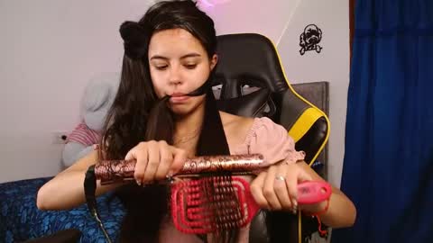 Snapshot of melani_bear chatting on 03/28/26, 04:39 MELANI online show from 03/28/26, 04:39