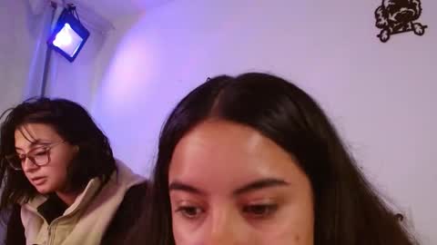 Snapshot of melani_bear chatting on 05/11/26, 04:59 MELANI online show from 05/11/26, 04:59