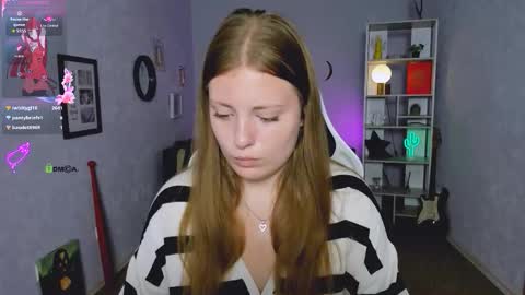 melani_bumm online show from 09/21/25, 12:18
