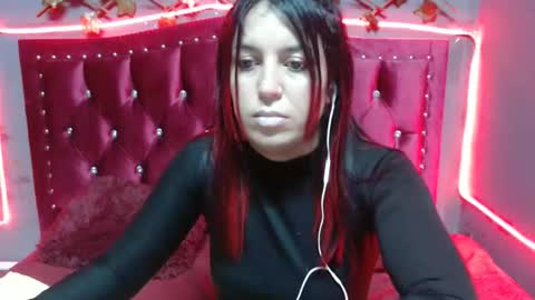 melani_cute01 online show from 02/09/25, 10:43